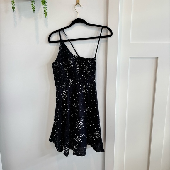 Urban Outfitters Dahlia Smocked One Shoulder Black White Detail Sundress S - Picture 1 of 13